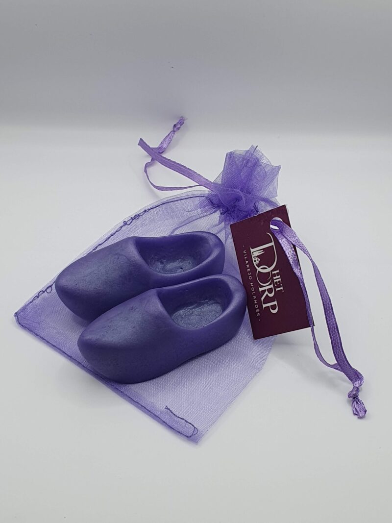 Sabonetes no sachê de lavanda provençal